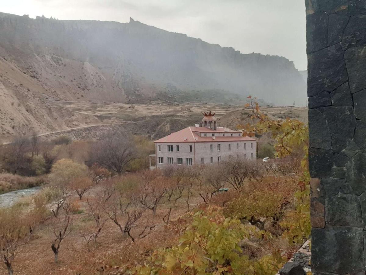 Areni Lodge Exterior photo