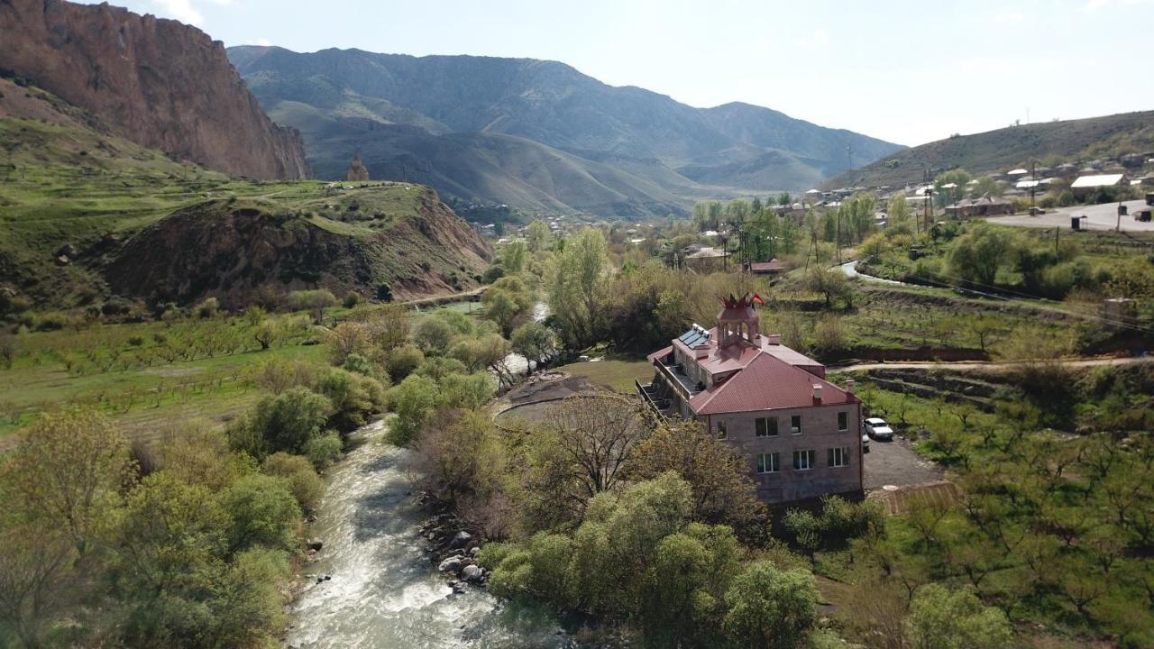 Areni Lodge Exterior photo